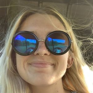 Meet your Posher, Mary grace